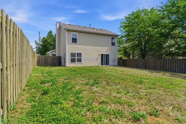 2212 Crescent Valley Ln, Hermitage, TN 37076