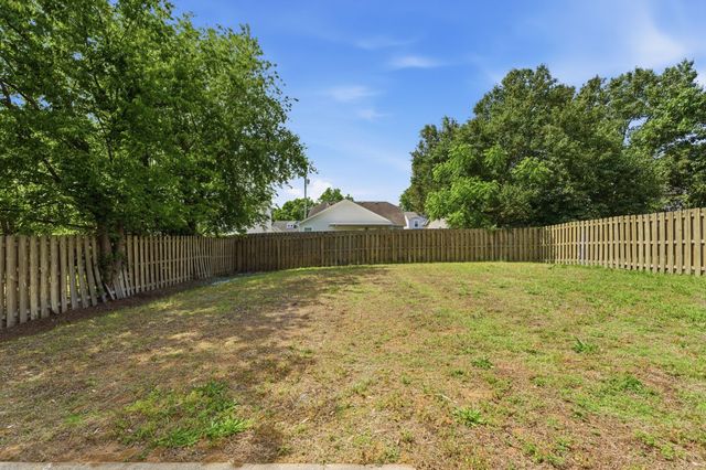2212 Crescent Valley Ln, Hermitage, TN 37076