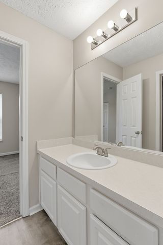 2212 Crescent Valley Ln, Hermitage, TN 37076