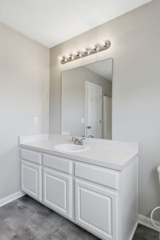2212 Crescent Valley Ln, Hermitage, TN 37076