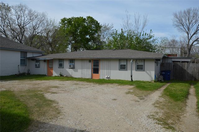 135 W 5th Street, Kemah, TX 77565