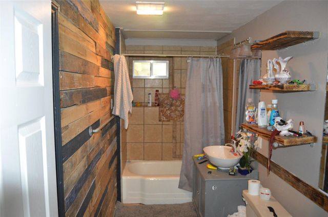 135 W 5th Street, Kemah, TX 77565