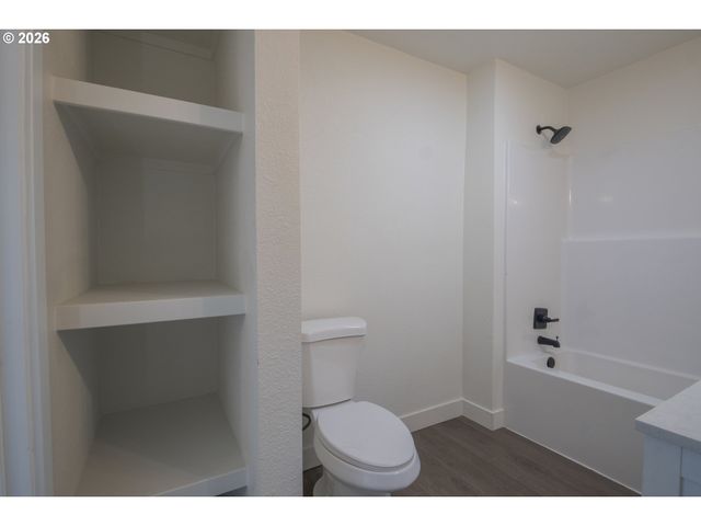 4726 Ne 111TH Ave, Portland, OR 97220