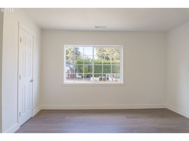 4726 Ne 111TH Ave, Portland, OR 97220