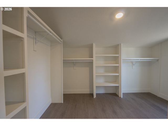 4726 Ne 111TH Ave, Portland, OR 97220