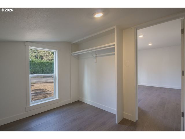 4726 Ne 111TH Ave, Portland, OR 97220