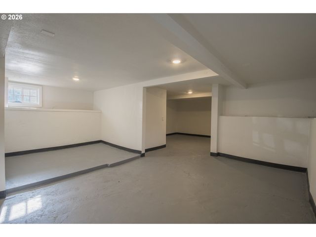 4726 Ne 111TH Ave, Portland, OR 97220