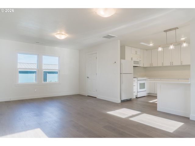 4726 Ne 111TH Ave, Portland, OR 97220