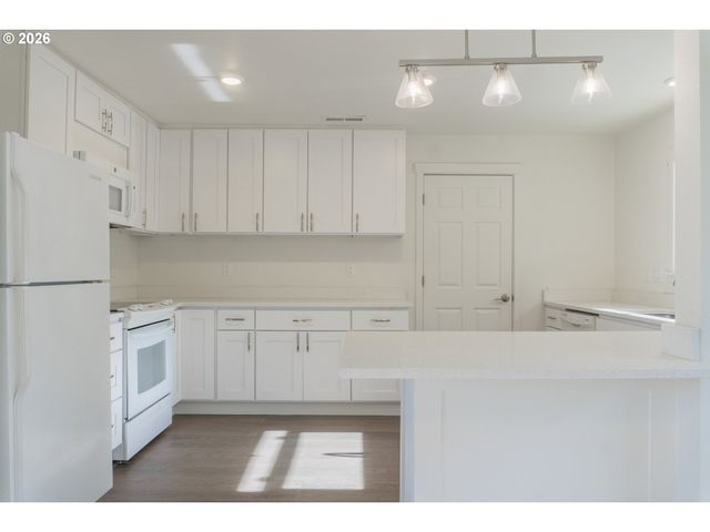 4726 Ne 111TH Ave, Portland, OR 97220