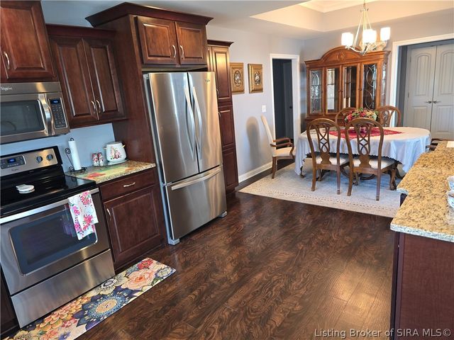 3663 Stonecreek Circle B, Jeffersonville, IN 47130