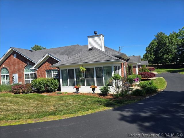 3663 Stonecreek Circle B, Jeffersonville, IN 47130