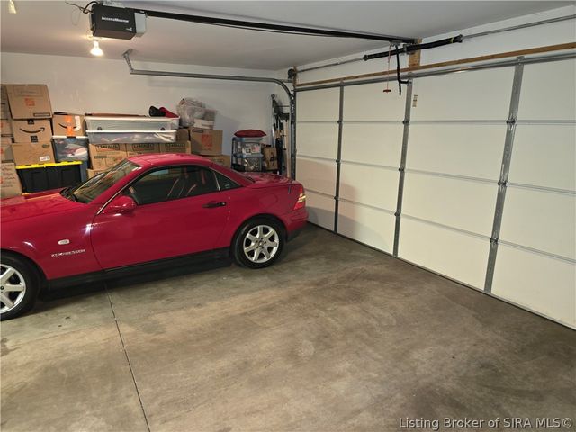 3663 Stonecreek Circle B, Jeffersonville, IN 47130