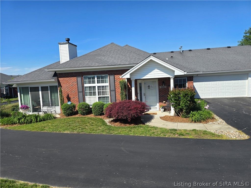 3663 Stonecreek Circle B, Jeffersonville, IN 47130