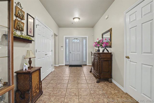 11684 Giorgio Drive, Skiatook, OK 74070