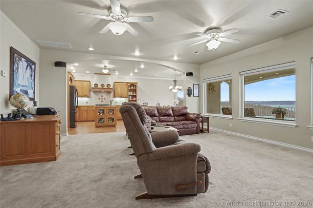 11684 Giorgio Drive, Skiatook, OK 74070