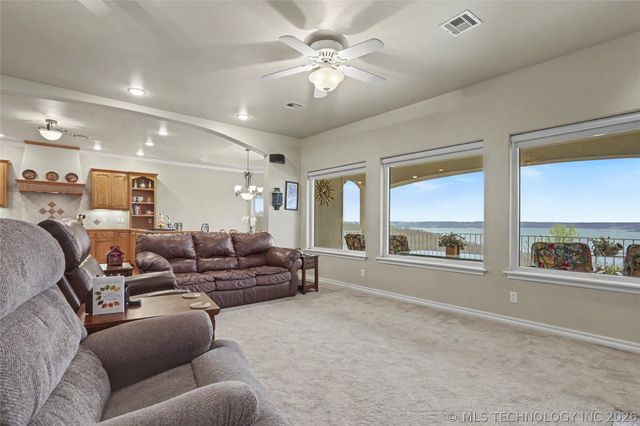 11684 Giorgio Drive, Skiatook, OK 74070