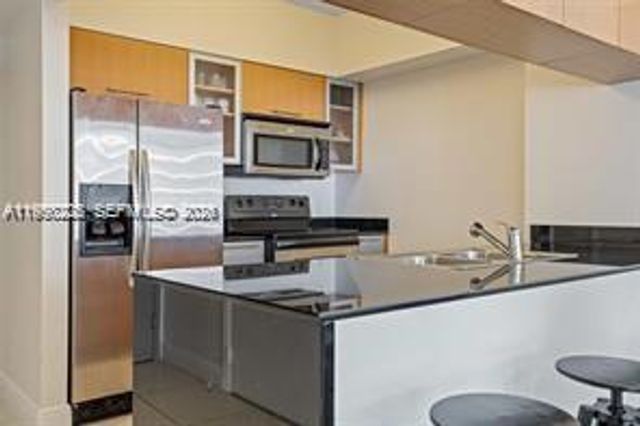 1750 N Bayshore Dr 3005, Miami, FL 33132