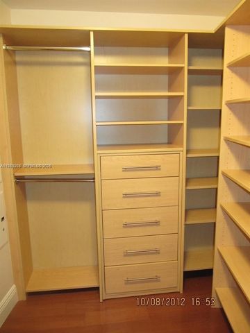 1750 N Bayshore Dr 3005, Miami, FL 33132