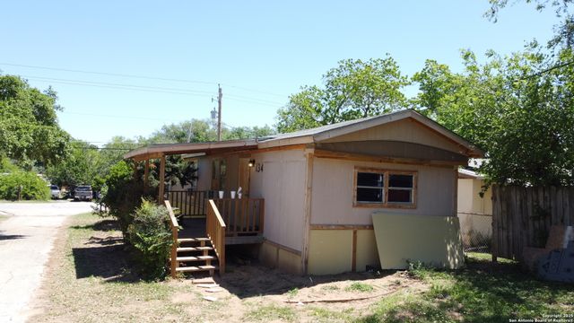 128 WINSHIP RD, Pleasanton, TX 78064