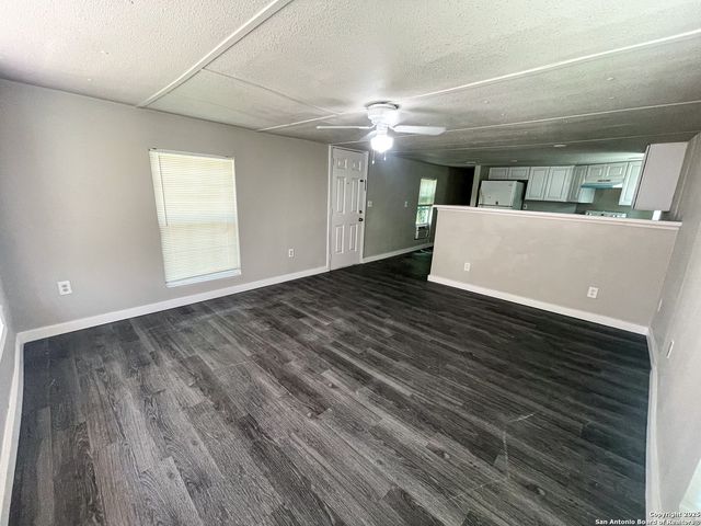 128 WINSHIP RD, Pleasanton, TX 78064