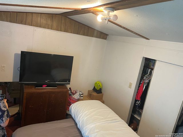128 WINSHIP RD, Pleasanton, TX 78064