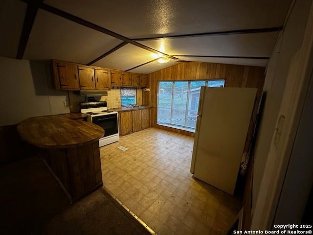 128 WINSHIP RD, Pleasanton, TX 78064