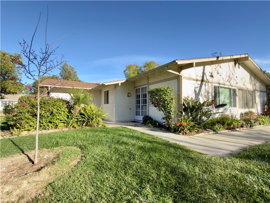 251 Calle Aragon D, Laguna Woods, CA 92637