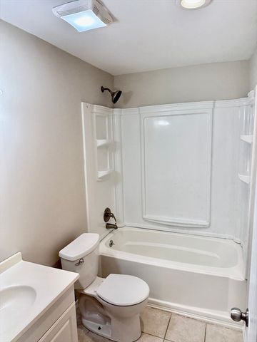 180 Main Street 4110, Bridgewater, MA 02324