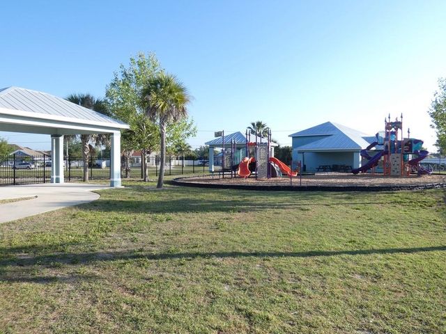 1257 MARITIME HAMMOCK AVENUE, Ruskin, FL 33570