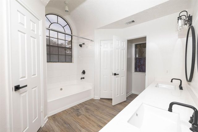 9810 Jockey Club Drive, Houston, TX 77065