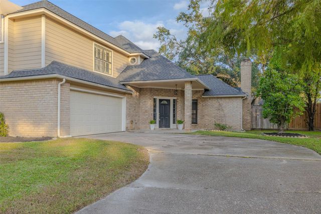 9810 Jockey Club Drive, Houston, TX 77065