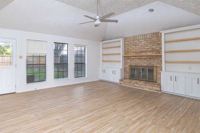 9810 Jockey Club Drive, Houston, TX 77065