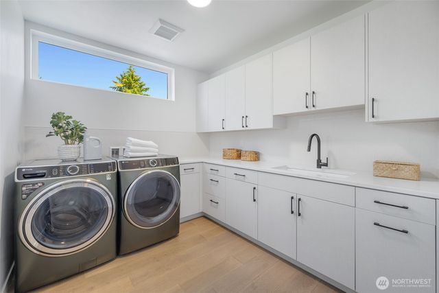 4219 51st Avenue S, Seattle, WA 98118