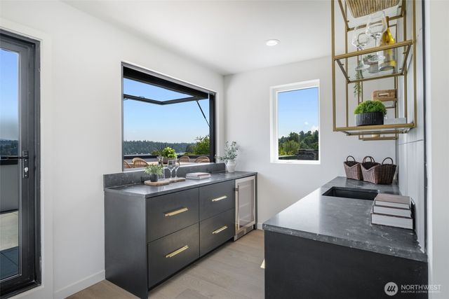 4219 51st Avenue S, Seattle, WA 98118