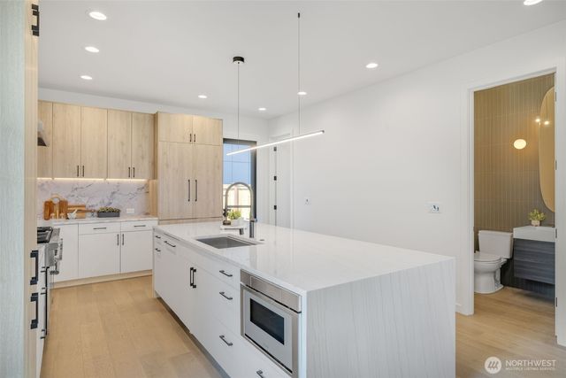 4219 51st Avenue S, Seattle, WA 98118