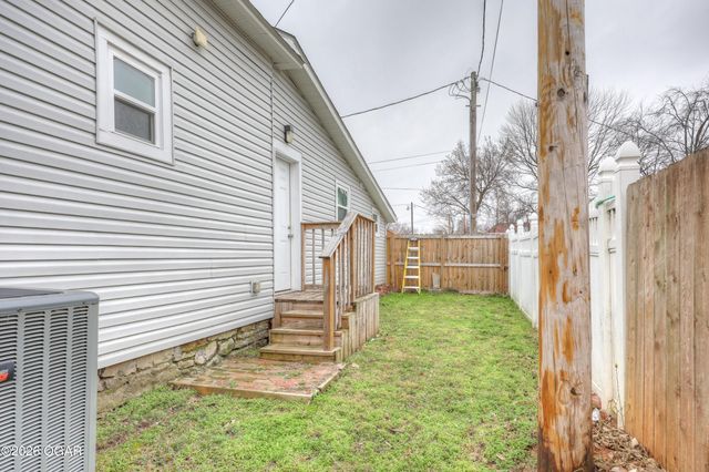 120 N Oronogo Street, Webb City, MO 64870