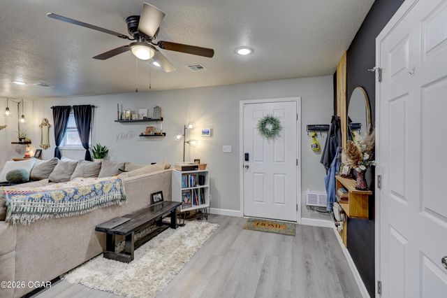 120 N Oronogo Street, Webb City, MO 64870