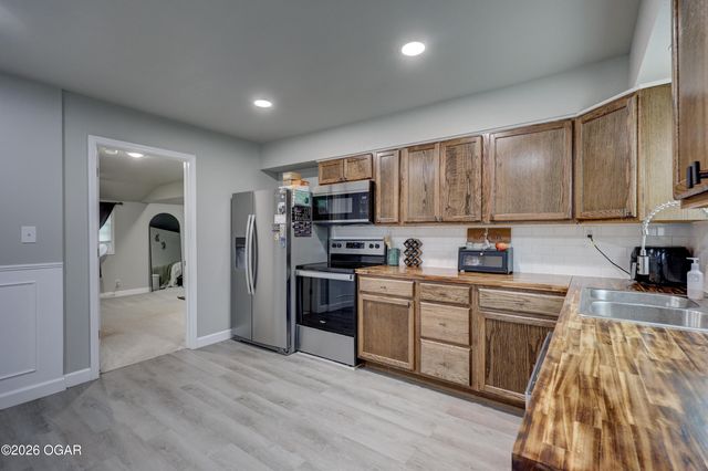 120 N Oronogo Street, Webb City, MO 64870