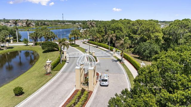 612 SW Indian Key Drive, Port St. Lucie, Port St Lucie, FL 34986