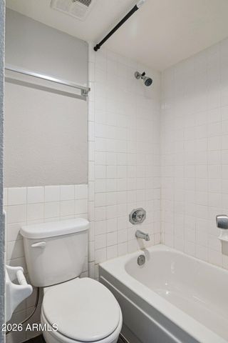 3131 W COCHISE Drive 202, Phoenix, AZ 85051