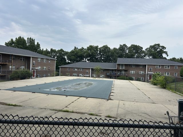 273 Boston Post Rd E 12, Marlborough, MA 01752