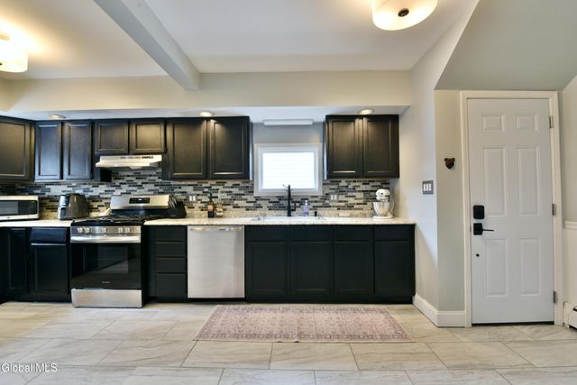 6 N Hollywood Avenue, Gloversville, NY 12078