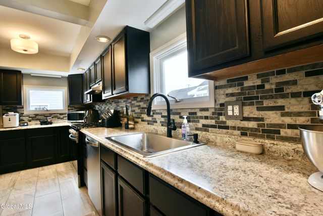 6 N Hollywood Avenue, Gloversville, NY 12078