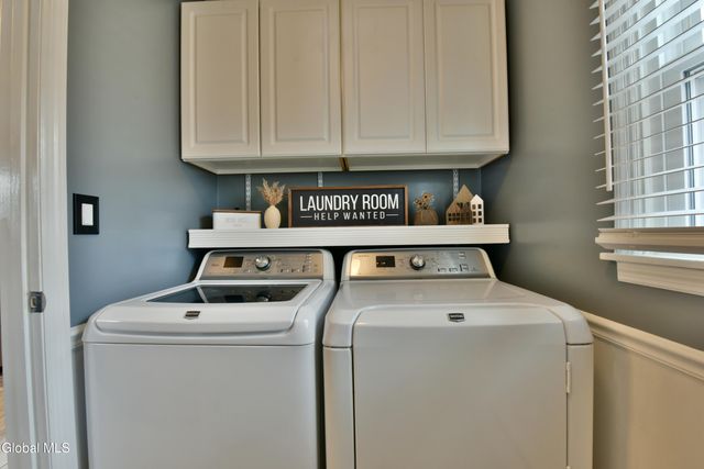 6 N Hollywood Avenue, Gloversville, NY 12078