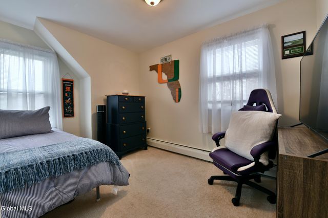 6 N Hollywood Avenue, Gloversville, NY 12078