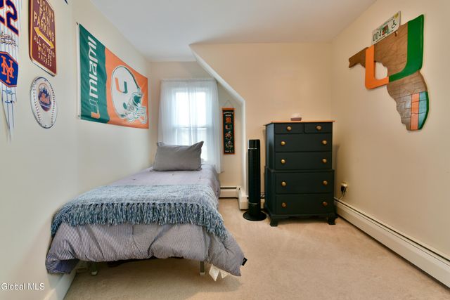 6 N Hollywood Avenue, Gloversville, NY 12078