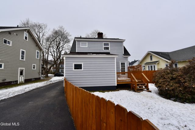 6 N Hollywood Avenue, Gloversville, NY 12078