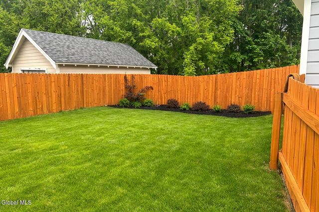 6 N Hollywood Avenue, Gloversville, NY 12078