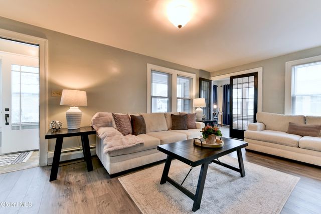 6 N Hollywood Avenue, Gloversville, NY 12078