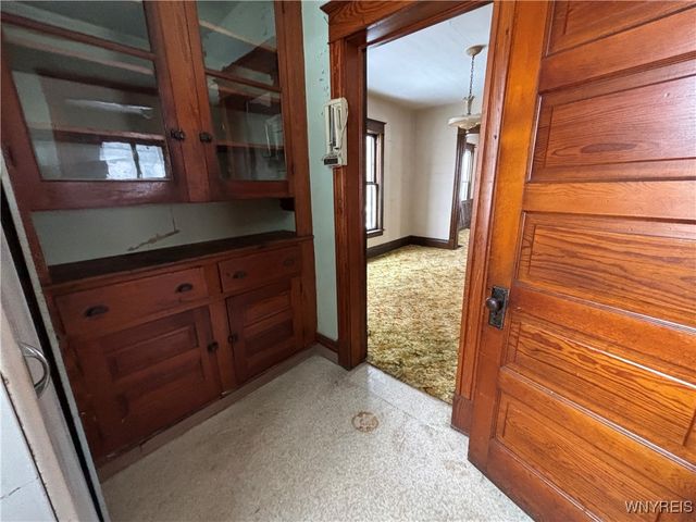 459 East Avenue, Lockport City, NY 14094